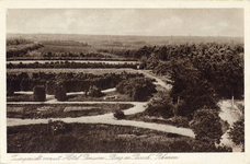 12240 Overzicht vanaf het hotel Berg en Bosch (Veenendaalsestraatweg 50) te Rhenen van het Schupse Bos, uit het zuidwesten.